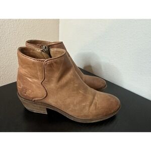 Frye Women's Leather Carson‎ Piping Side Zip Bootie Caramel Size 5.5 B